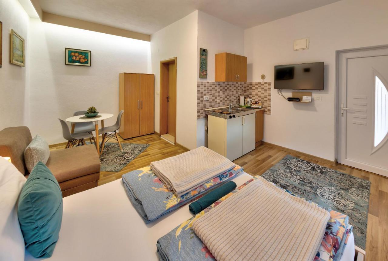 Villa Acapulco モスタル エクステリア 写真